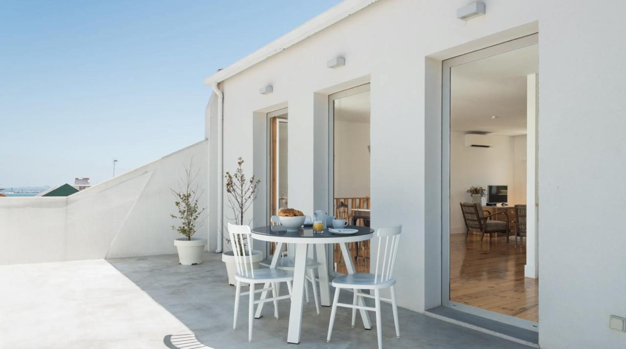 Cozy Lisbon Graca Apartment ภายนอก รูปภาพ